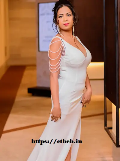 Female Escort in Kolkata